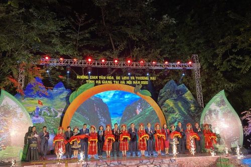 Hà Giang đẩy mạnh quảng bá du lịch và thương mại tại thủ đô