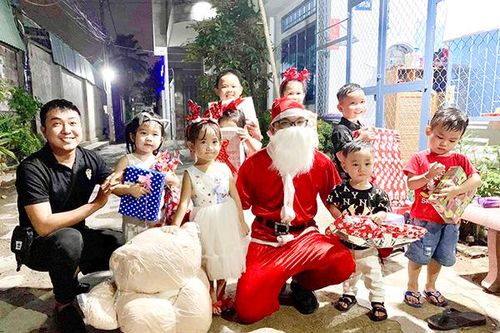Chuyện về những ''ông già'' Noel