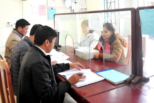 Quan tâm đào tạo, bồi dưỡng cán bộ, công chức người dân tộc thiểu số