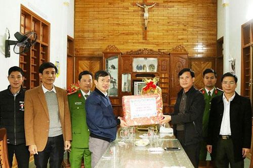 Bà con Công giáo thi đua sống tốt đời đẹp đạo