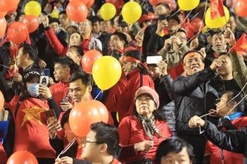 Cổ vũ bóng đá Việt Nam