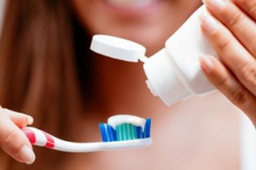 Trước khi đánh răng tuyệt đối không uống loại nước này