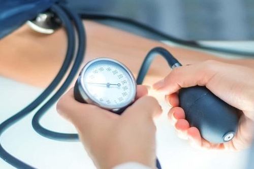 Trời lạnh, coi chừng huyết áp tăng cao