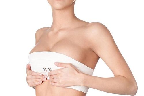 Phẫu thuật nâng ngực: Những nguy cơ tiềm ẩn từ nhu cầu làm đẹp