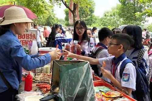 Chặn hiểm họa trước cổng trường