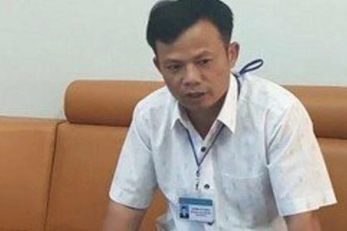 Khởi tố và bắt giam chủ tịch xã bắt gỗ lậu đem đi bán, biếu cho cán bộ