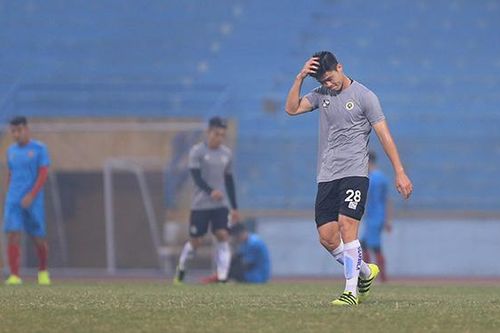 Duy Mạnh đá hỏng phạt đền, Hà Nội thua ngược Hải Phòng
