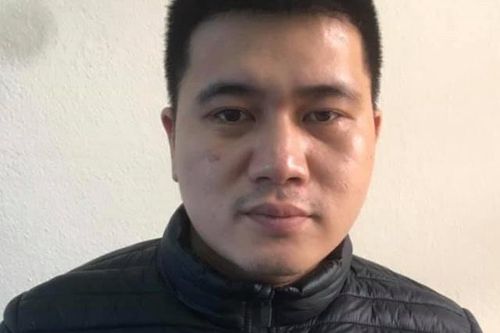 Gần 2 năm trốn nã, đối tượng đánh, dọa chặt chân tay con nợ ra đầu thú