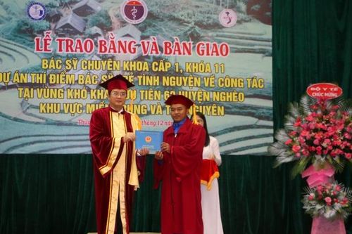33 bác sĩ trẻ tốt nghiệp ĐH Y Dược Huế tình nguyện về vùng khó khăn