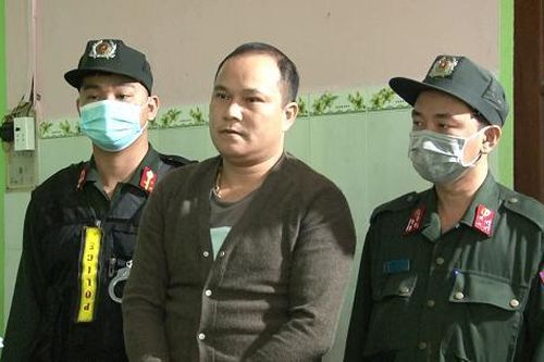Bắt kẻ đánh người trên xe thu gom rác