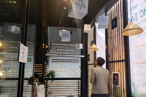 Triển lãm nghệ thuật đầu tiên về hội chứng phổ tự kỷ ở Đà Nẵng