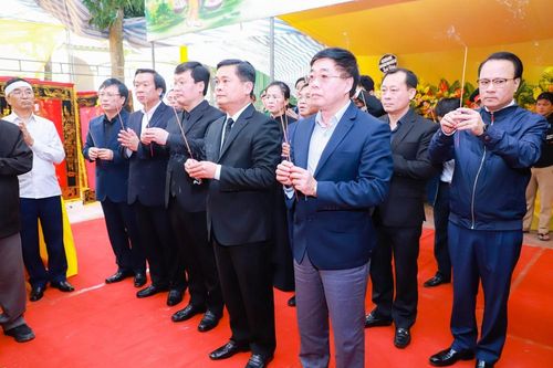 Lãnh đạo tỉnh viếng đồng chí Nguyễn Văn Giản - nguyên Chủ tịch UBND tỉnh Nghệ Tĩnh