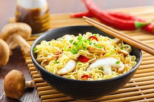 Ăn mì tôm mỗi ngày - tác nhân gây bệnh tiểu đường, tăng quá trình lão hóa