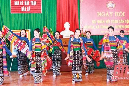 Trang phục truyền thống của phụ nữ dân tộc Thái ở Quan Sơn