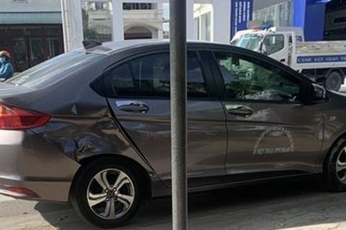 Phạt 500.000 đồng Giám đốc lái xe gây tai nạn để nhân viên nhận lỗi thay