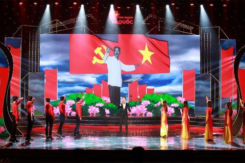 Nhìn lại lịch sử dân tộc trong chương trình ''Vinh quang Tổ quốc''