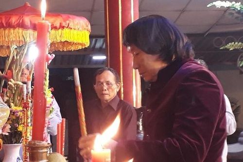 NSND Minh Vương lo liệu nơi chôn cất nghệ sĩ Hề Sa