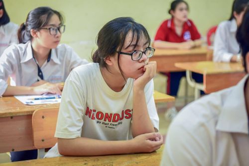 Quảng Ngãi thu hồi 3,5 tỷ khen thưởng học sinh