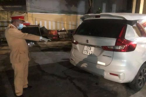 Đà Nẵng bắt giữ xe ô tô chở người nhập cảnh trái phép