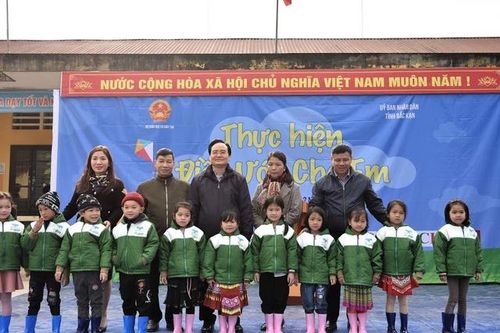 Mang 'Điều ước cho em' đến vùng khó Bắc Kạn