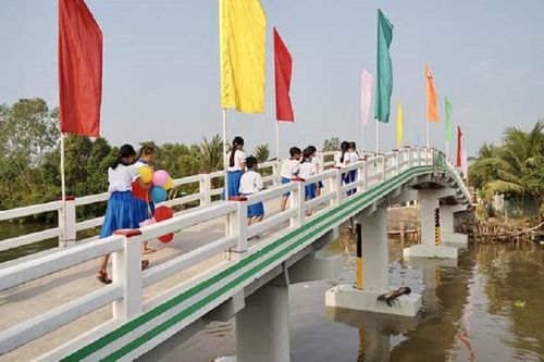 Giải thoát ám ảnh sợ hãi khi đi qua cầu khỉ