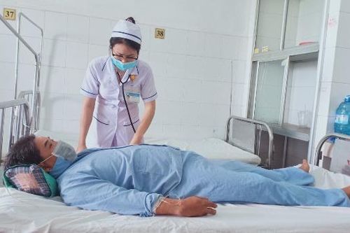 BVĐK TW Cần Thơ cứu sống bệnh nhân bị cây gỗ xuyên từ tầng sinh môn đến bụng