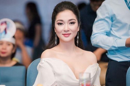 Hoa hậu Nguyễn Thị Huyền tái xuất truyền hình, ngày càng mặn mà sau 16 năm đăng quang