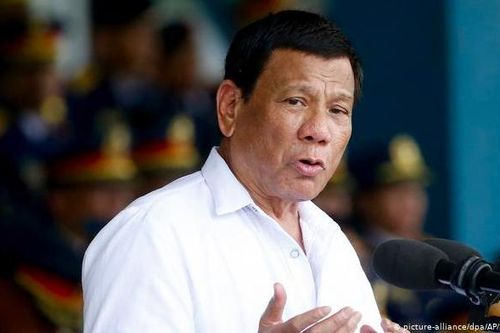 Tổng thống Philippines mang hiệp ước quân sự với Mỹ 'mặc cả' lấy vắc-xin