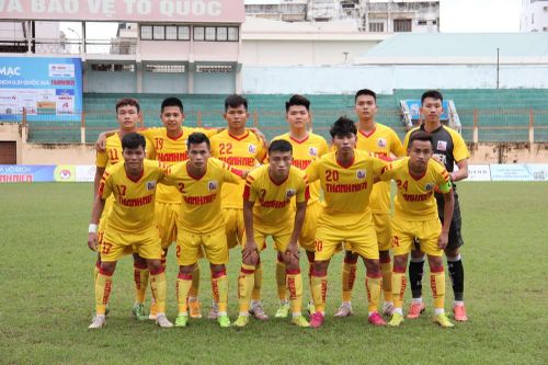 Sông Lam Nghệ An đôn 4 'măng non' lên đội 1 thử sức