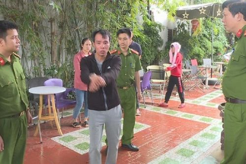 Đang nhậu mà đòi về chăm vợ sắp sinh, người đàn ông bị đâm tử vong
