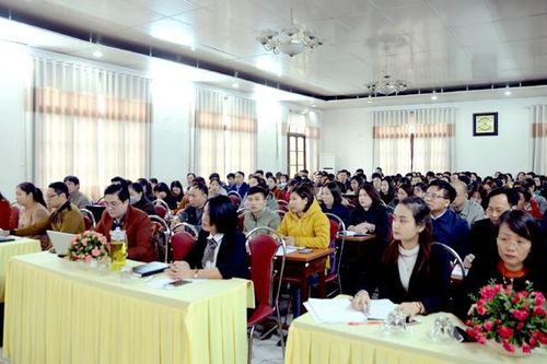 Tập huấn nghiệp vụ truyền thông cho cán bộ, giáo viên