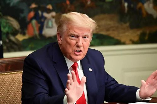 14 triệu người Mỹ mòn mỏi đợi ông Trump ký gói trợ cấp