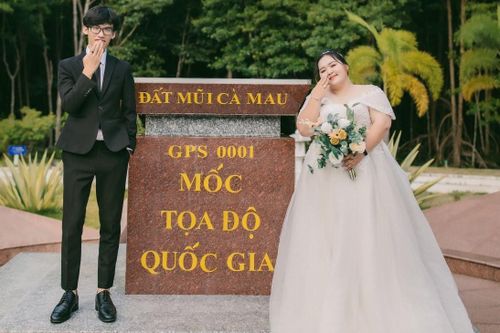 Đôi vợ chồng đi 13 tỉnh thành miền Tây chụp ảnh cưới