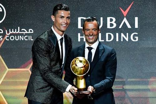 Tranh cãi việc Ronaldo vượt Messi giành giải Cầu thủ hay nhất thế kỷ