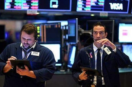 Dự báo thị trường tài chính, tiền tệ năm 2021: 'Gượng dậy' chậm chạp sau 'bão' Covid-19; Mỹ, Tây Âu sẽ tụt hậu so với Trung Quốc