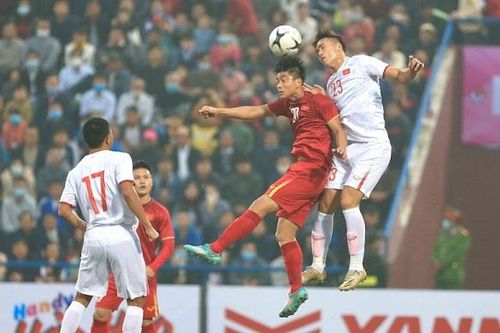 Tuyển Việt Nam bị 'đàn em' cầm hòa, C.Ronaldo xuất sắc nhất thế kỷ