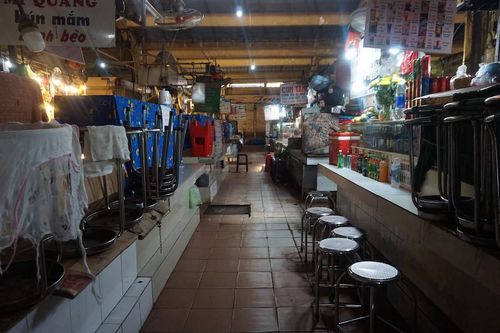 Cuối năm, chợ Bến Thành đìu hiu ngóng khách