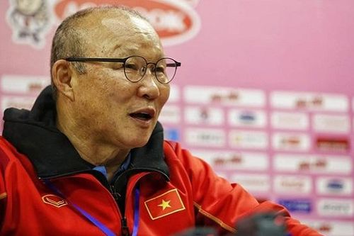 Thầy Park cầu cứu VFF, VPF: 'Tôi không biết tìm đâu ra tiền đạo'