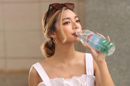 Đừng gọi nước uống đóng chai là 'nước suối'