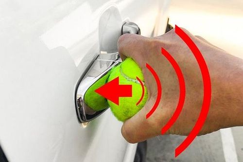 8 cách xử lý khi quên chìa khóa trong xe ô tô