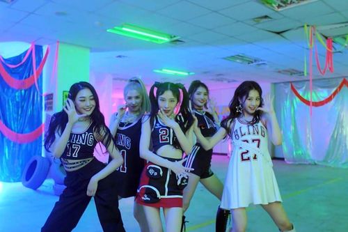 Bling Bling – thế hệ đàn em của BlackPink xuất chiêu với ca khúc thứ 2
