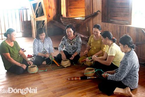 Khơi dậy giá trị văn hóa cộng đồng