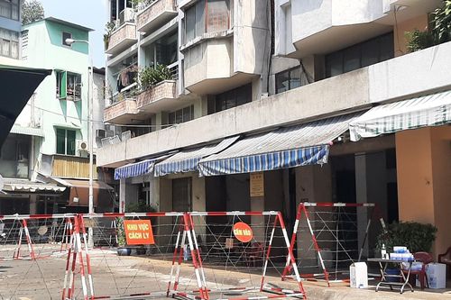 TP.HCM: Phong tỏa chung cư có ca mắc COVID-19 mới
