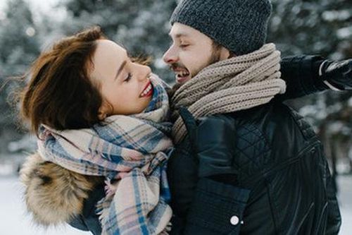 4 lợi ích không thể chối cãi khi làm 'chuyện ấy' trong mùa đông
