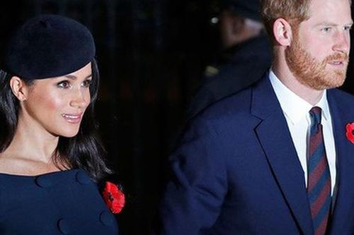 Dân mạng phẫn nộ trước tính toán khôn ngoan của vợ chồng Meghan Markle và Hoàng tử Harry