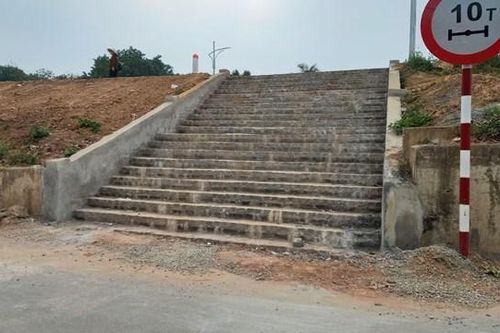Dốc đá cổ bị xóa sổ
