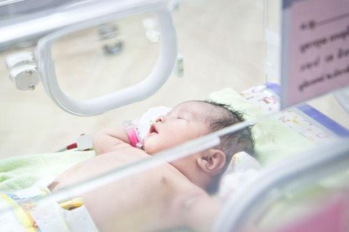 Hàn Quốc đau đầu vì giới trẻ ngại đẻ con
