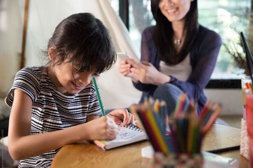8 lưu ý giúp phụ huynh rèn tính tự lập cho con