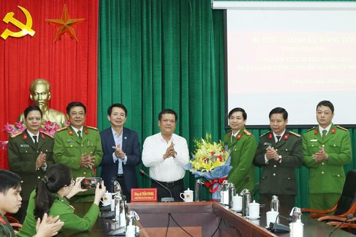 Quảng Bình: Khen thưởng vụ triệt phá 2.500 viên ma túy