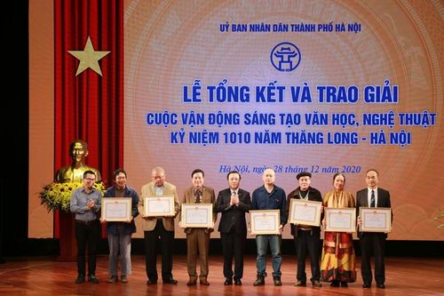 Trao giải cuộc vận động sáng tác văn học nghệ thuật kỷ niệm 1010 năm Thăng Long – Hà Nội